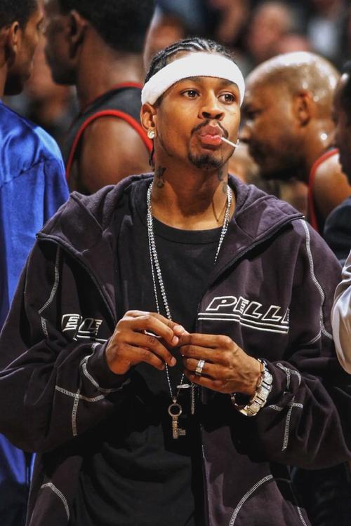 伊涅斯塔：会想念踢球的时光；进巴萨一线后每天都会观察哈维（伊涅斯塔：会怀念踢球岁月；升入巴萨一队后每日观察哈维）