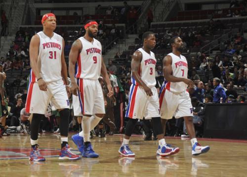 擅打硬仗！曼联对阵上半区球队豪取15分，位列英超球队之首（硬仗之王！曼联对上半区豪取15分，此项数据领跑英超）