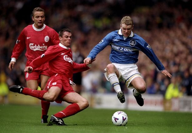 记者：曼联有意阿贾克斯17岁中场乔西-莫基奥（记者称曼联看中阿贾克斯17岁中场新星乔西-莫基奥）