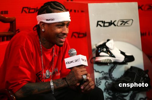 一场4-0！让意甲榜首易主：国米大胜登顶，争冠4强差3分米兰有戏（4-0大捷改写意甲排名：国米登上榜首，争冠四强仅差3分米兰仍有戏）