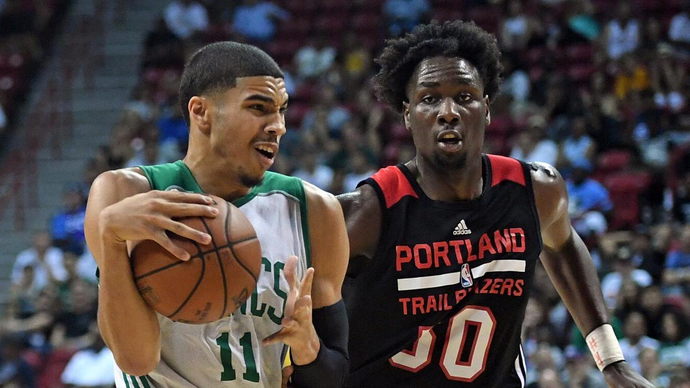 TA：奥赖利首秀表现得游刃有余；安德森很好地控制了比赛节奏（TA：奥赖利首战游刃有余，安德森节奏掌控到位）