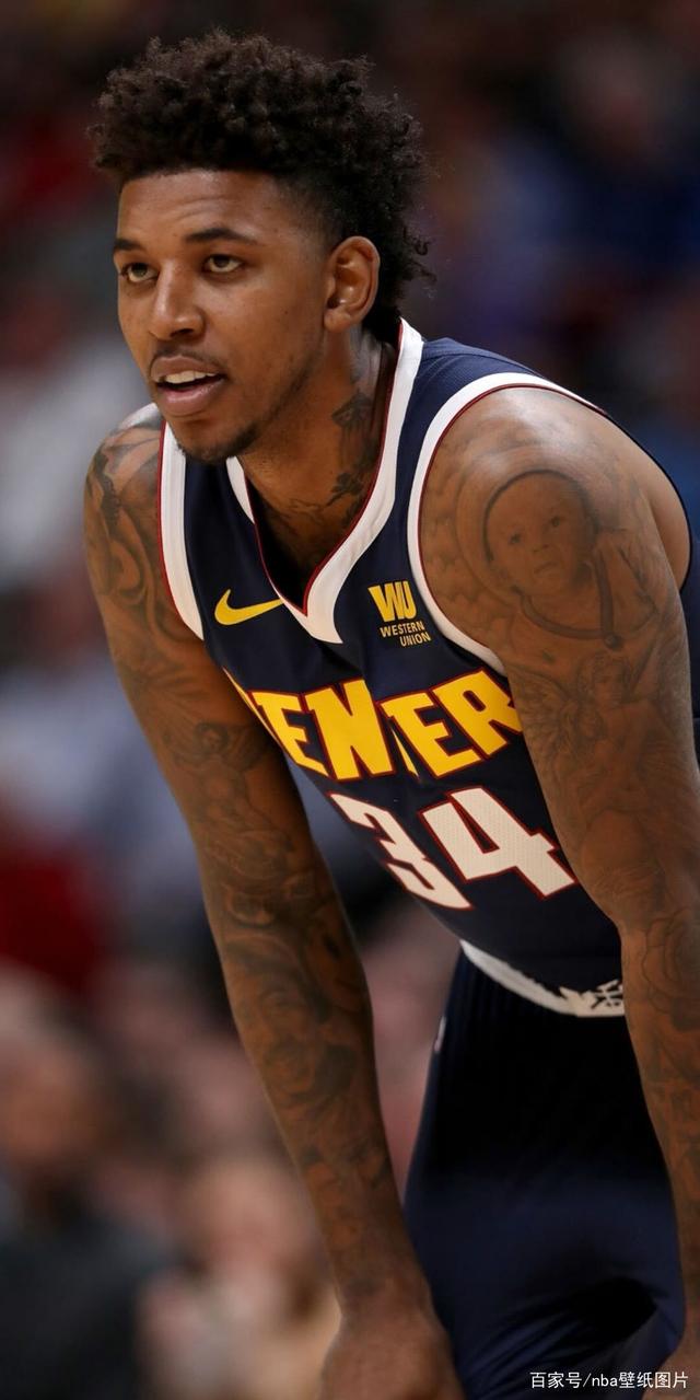 阿斯：维尼修斯希望继续为皇马效力，续约谈判已步入正轨（阿斯报：维尼修斯愿留皇马，续约进展已走上正轨）