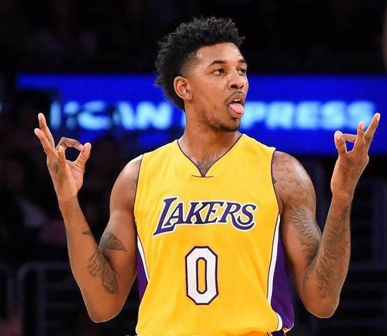 英超战报：曼城2-1战胜切尔西,（英超快讯：曼城2比1击败切尔西）