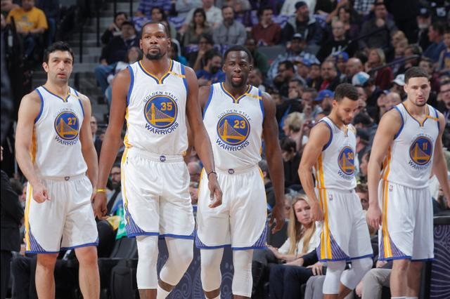 美记：快船没明确提到要裁掉保罗，可能等12月15日后再交易他（美媒：快船未明确要裁保罗 或将等12月15日后再寻交易）