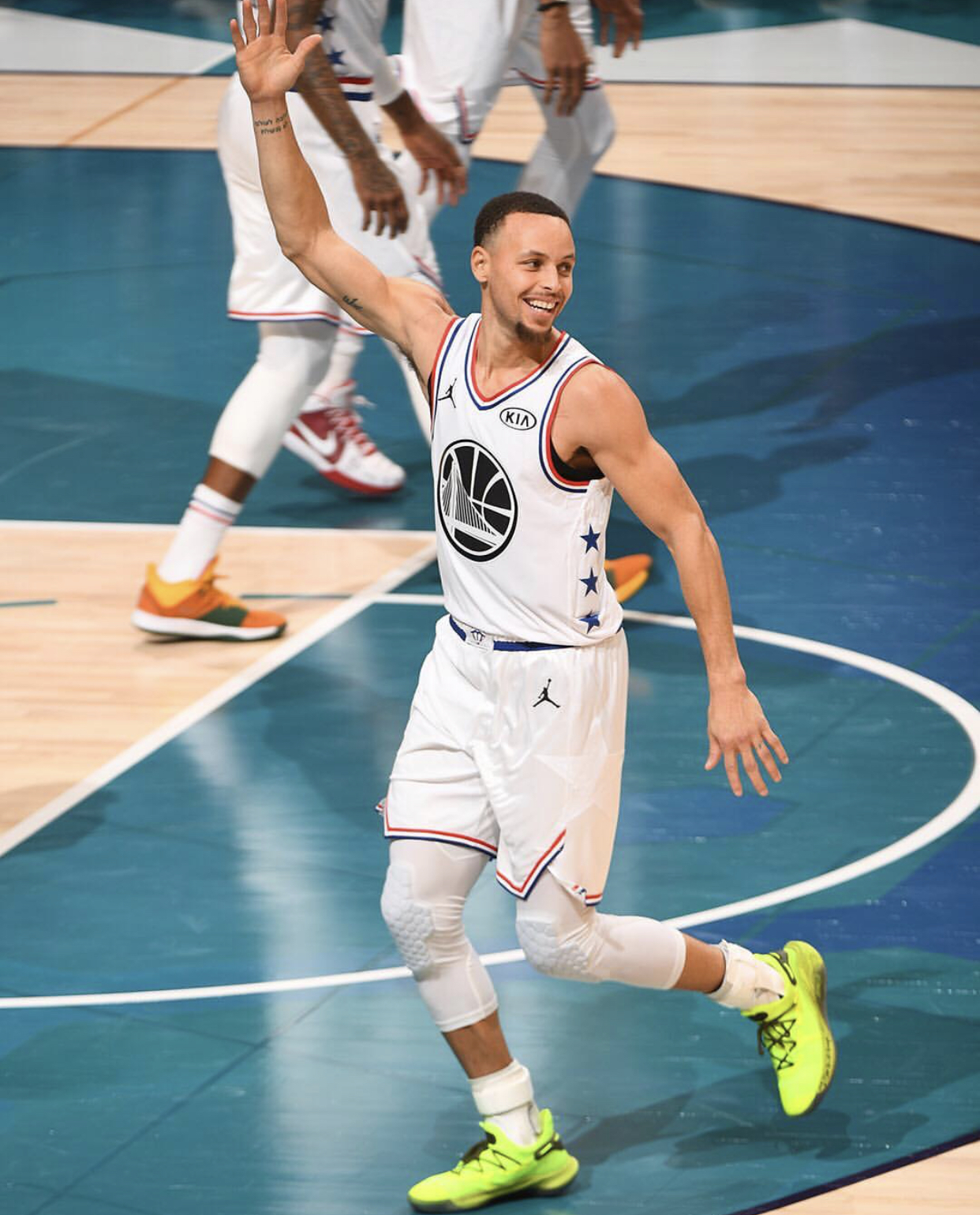 足球又一次让人泪目（绿茵再度催人泪下）