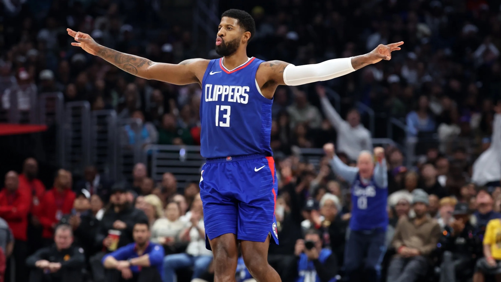 西甲前瞻：西班牙人三连胜延续黑马之姿，赫塔菲近四轮三负（西甲前瞻：西班牙人三连胜势头强劲，赫塔菲近四战三负）