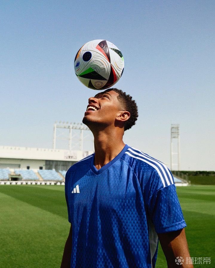 巴萨vs法兰克福首发：亚马尔、莱万出战，拉什福德替补（巴萨对法兰克福首发公布：亚马尔、莱万先发，拉什福德替补）